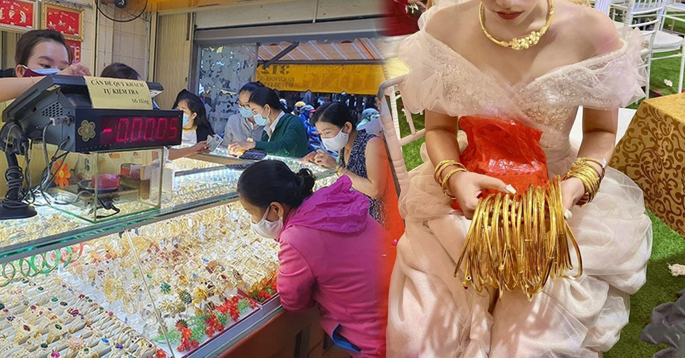  
Thời điểm cuối năm, nhiều gia đình mua vàng để tổ chức đám cưới. (Ảnh: Dân Việt)