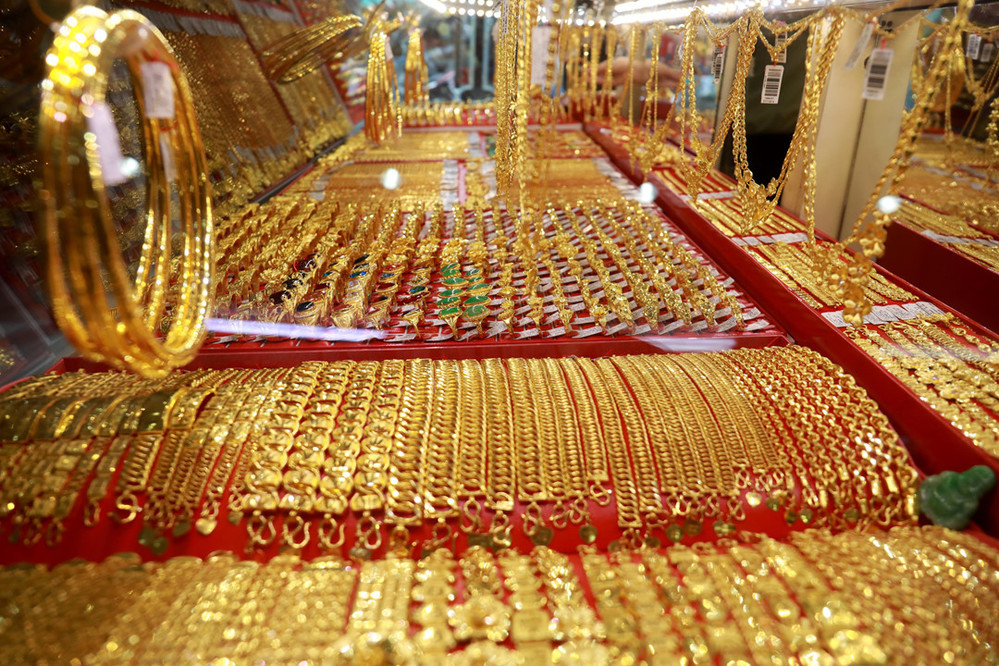  
Với nhiều người, vàng còn là tài sản tích trữ. (Ảnh: Pháp Luật TP.HCM)