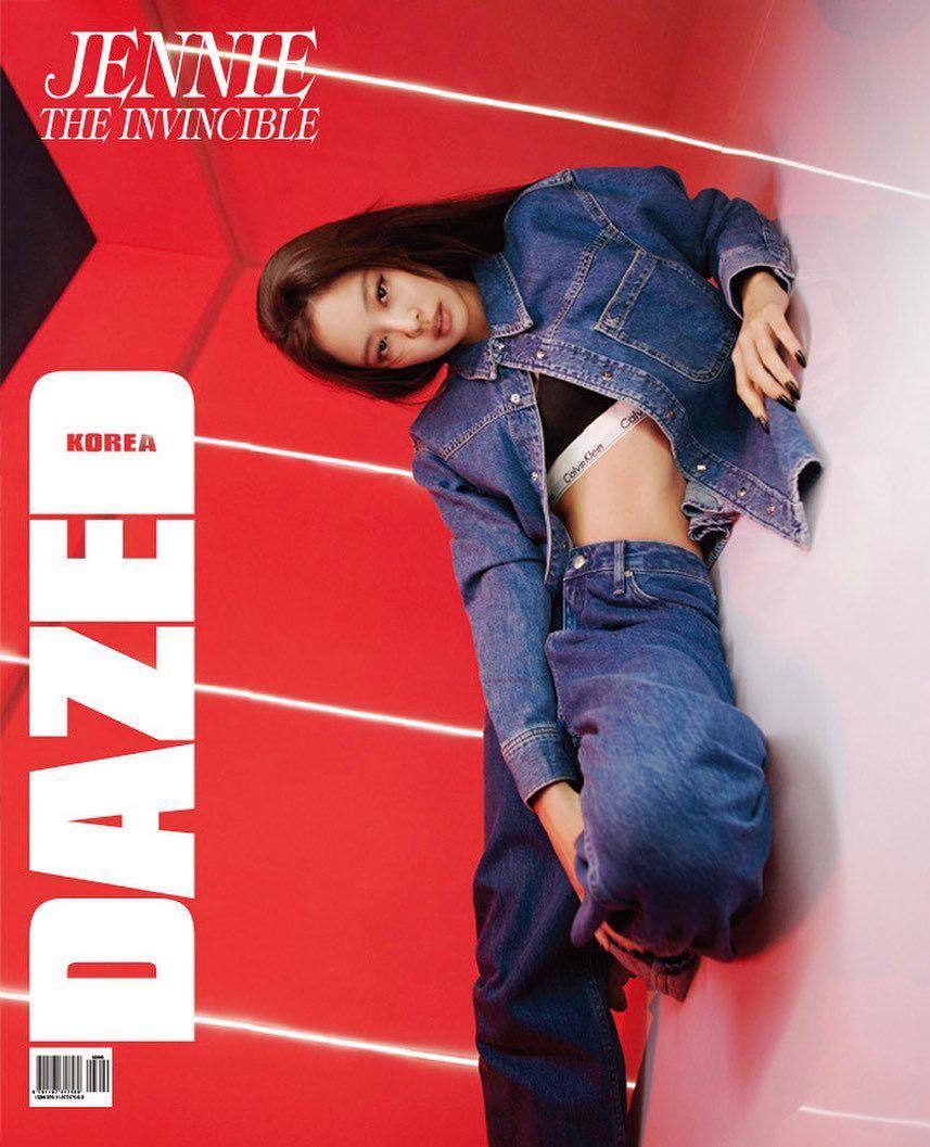  
Jennie khoe vòng eo siêu nhỏ trên tạp chí. (Ảnh: Dazed)