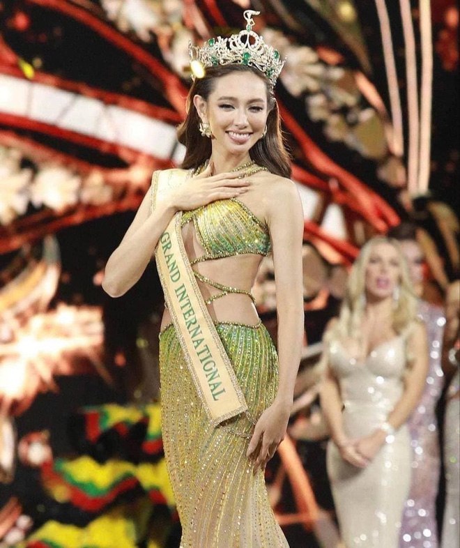  
Thùy Tiên tạo nên lịch sử khi giành vương miện Miss Grand International. (Ảnh: BTC Miss Grand)
