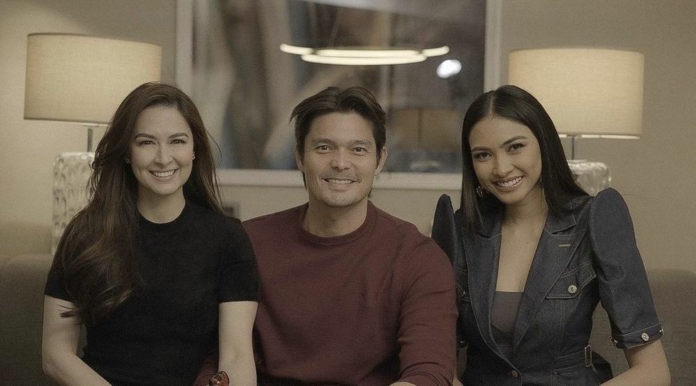  
(Từ trái sang) Marian Rivera, ông xã cô - tài tử Dingdong Dantes và hoa hậu Philippines - Beatrice Luigi Gomez khoe vẻ ngoài rạng rỡ khi xuất hiện chung khung hình. (Ảnh: FB Marian Rivera)