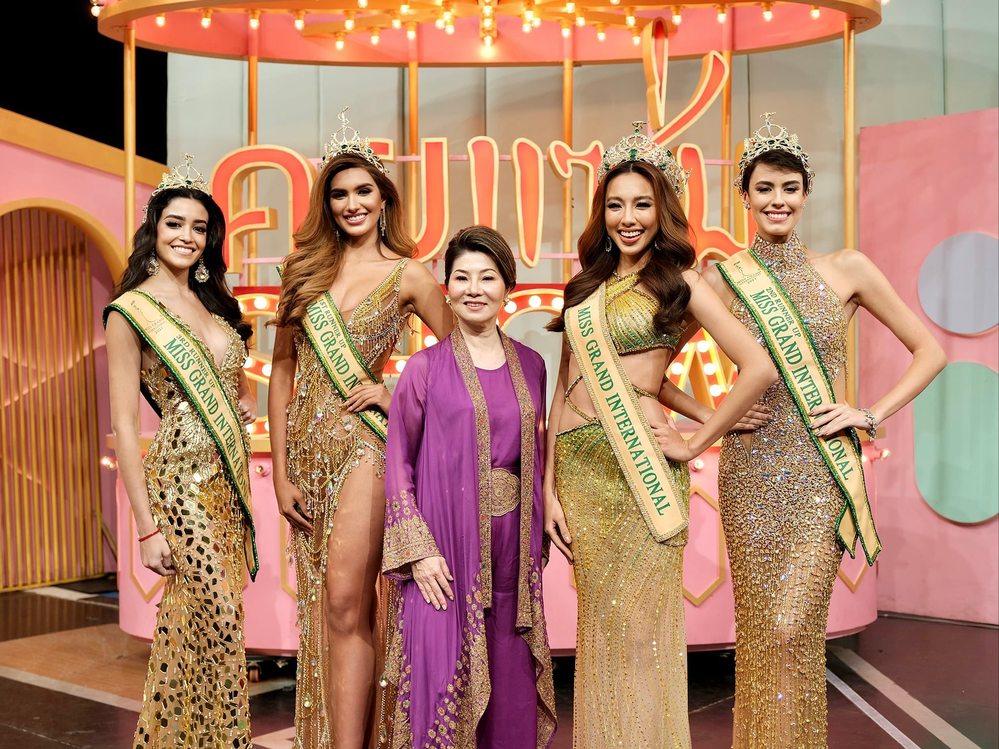 
Các Á hậu cũng mặc lại những thiết kế váy dạ hội mà họ đã từng mặc trong đêm chung kết Miss Grand International 2021. - Tin sao Viet - Tin tuc sao Viet - Scandal sao Viet - Tin tuc cua Sao - Tin cua Sao