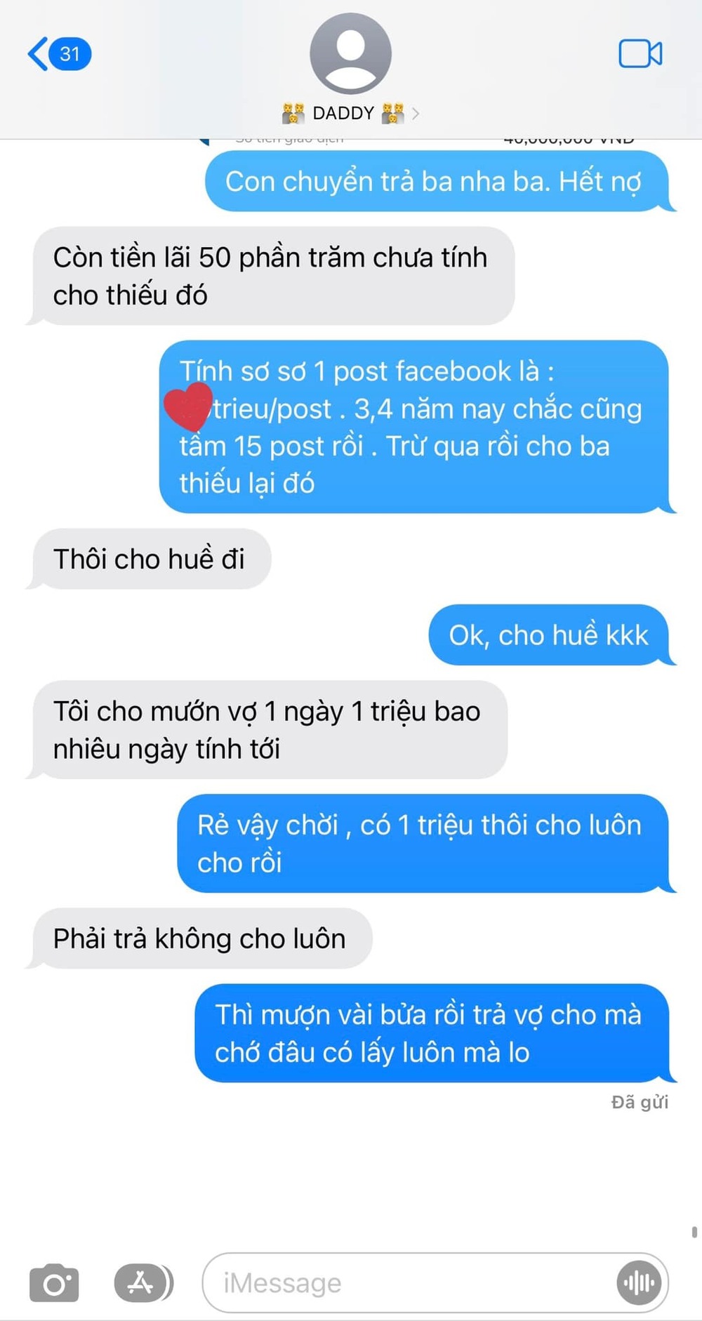  
Tin nhắn hài hước giữa Vân Trang và bố khiến nhiều người ngưỡng mộ. (Ảnh: Facebook Vân Trang)