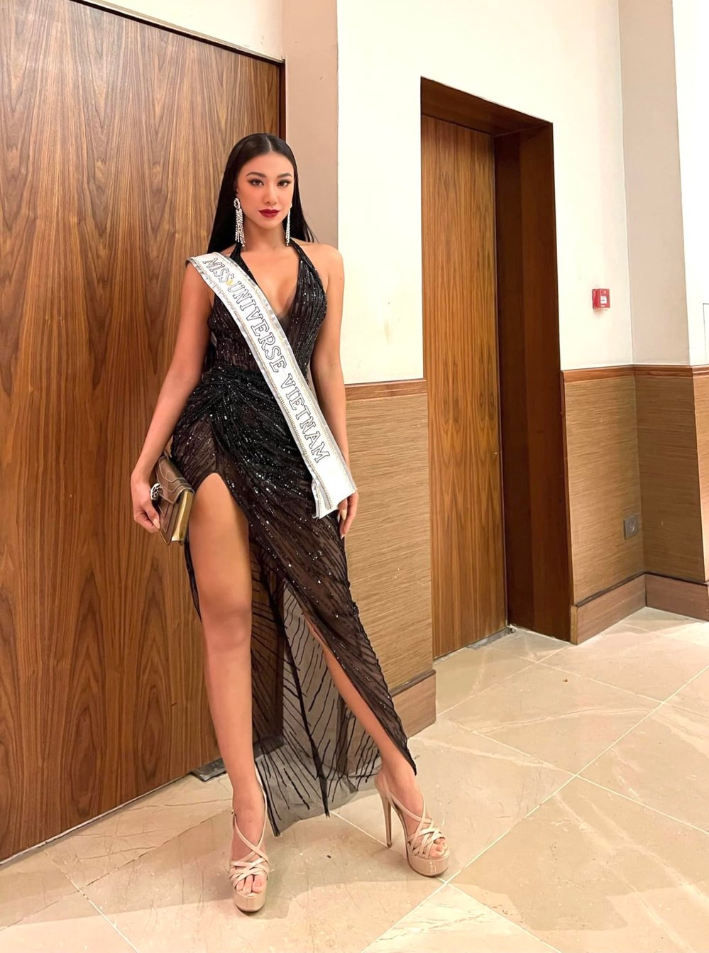  
Kim Duyên "sắc bén" trong mỗi layout xuất hiện tại Miss Universe 2021. (Ảnh: FBNV) - Tin sao Viet - Tin tuc sao Viet - Scandal sao Viet - Tin tuc cua Sao - Tin cua Sao