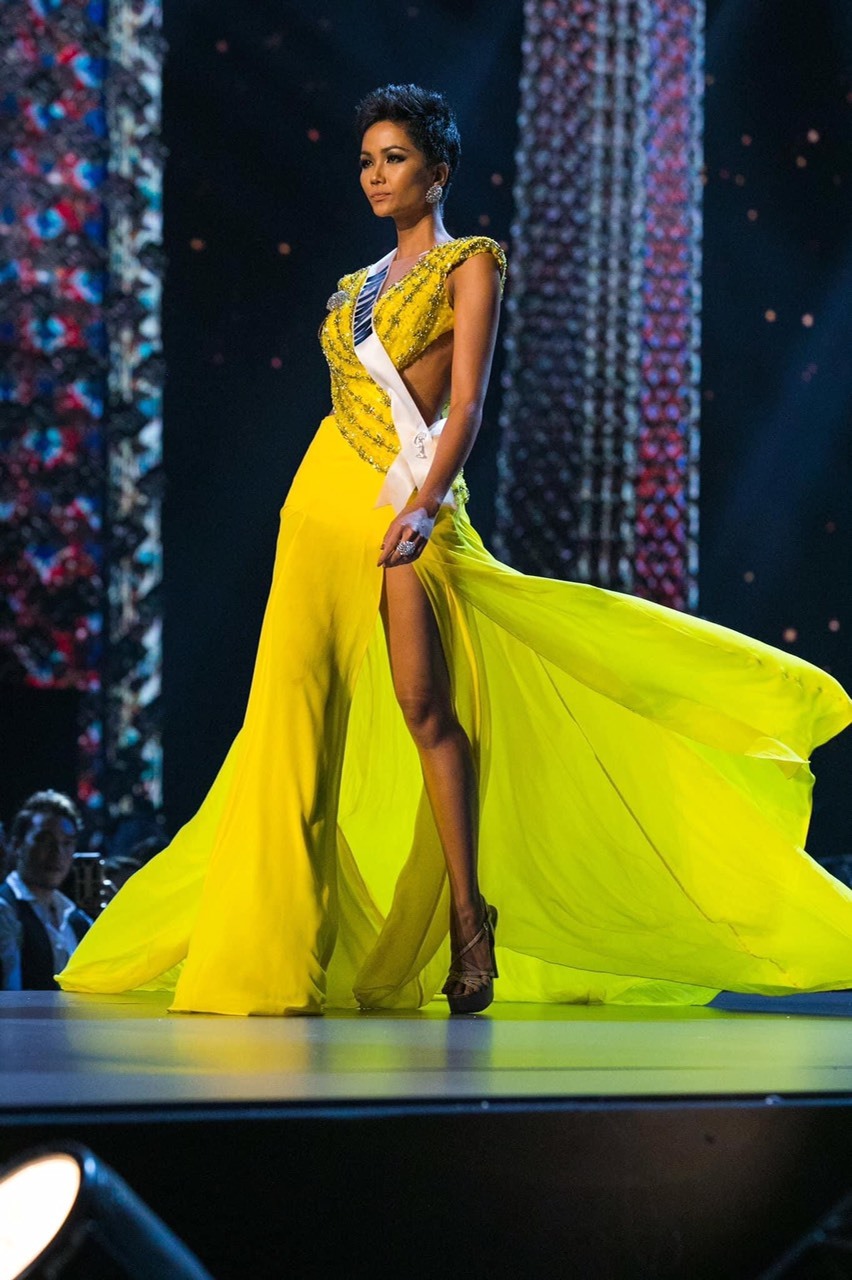  
H'Hen Niê lập kỳ tích khi là một trong 5 thí sinh xuất sắc nhất tại Miss Universe 2018. (Ảnh: FB H'Hen Niê)