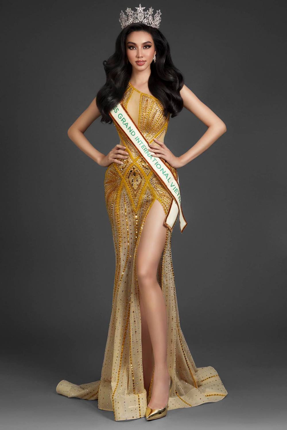 
Người đẹp Sài thành chuẩn bị chu đáo khi đến với Miss Grand International 2021. (Ảnh: Facebook Nguyễn Thúc Thùy Tiên)