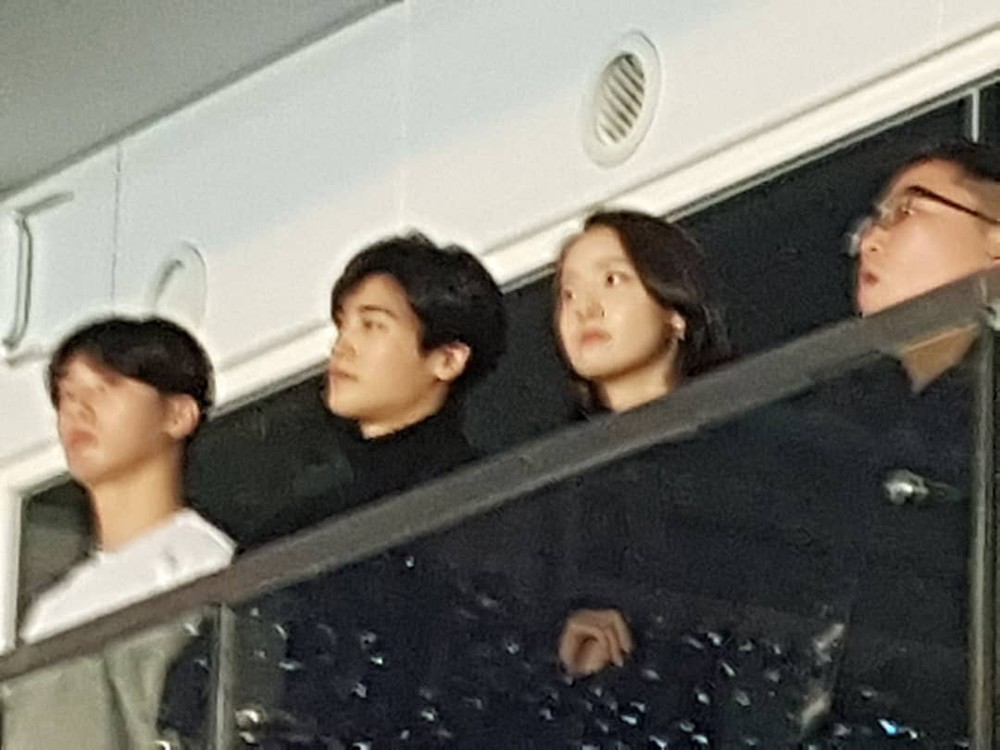  
Yoona, Park Hyung Sik và Park Seo Joon gây xôn xao dư luận khi cùng xuất hiện tại concert. (Ảnh: allkpop)