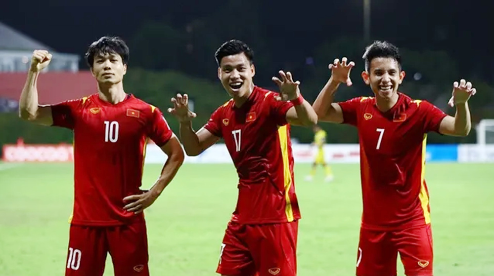 
Màn ăn mừng đặc biệt của các chàng trai tuyển Việt Nam sau bàn thắng thứ 2. (Ảnh: Bongda24h)