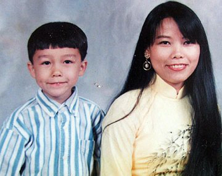  
Bức ảnh chụp người con trai mang dòng máu Việt của tỉ phú Larry Hillblom. (Ảnh: CNN)