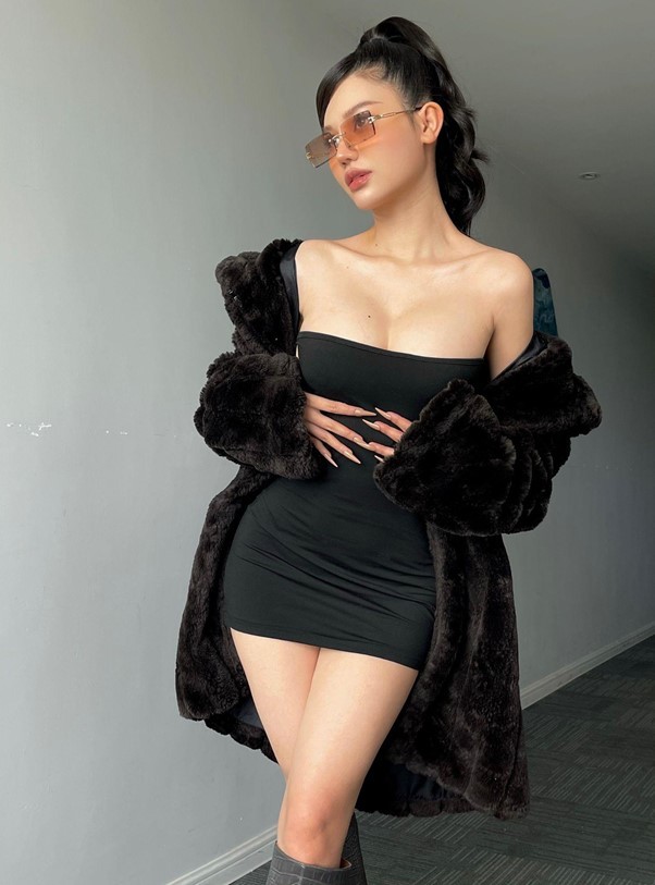  
Ngắm nhìn body cực chuẩn của model Nguyễn Phương Trinh.