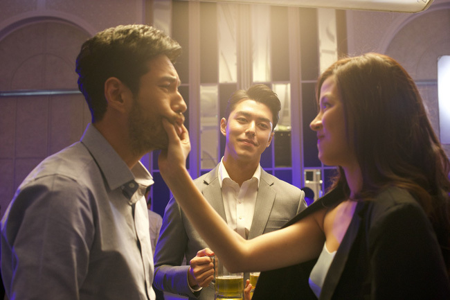  Palm luôn lùi về phía sau và chứng kiến bạn thân yêu người khác. 