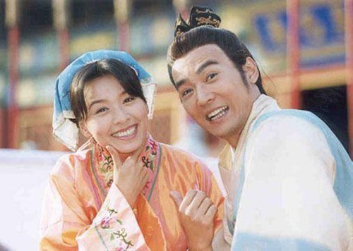  
Trương Đình vào vai công chúa Thiên Thiên đóng cùng nam diễn viên Tiêu Ân Tuấn trog Trộm Long Tráo Phụng. (Ảnh: Sina)
