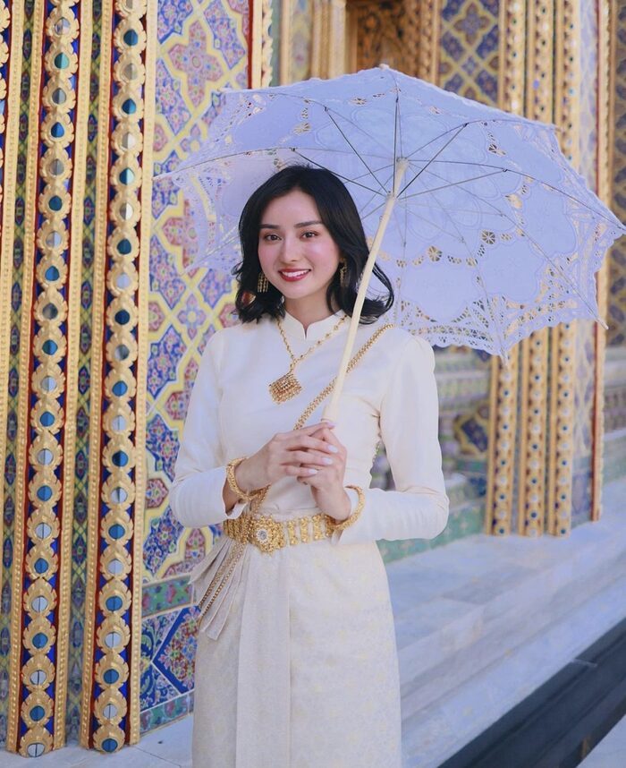  
Cô nàng giờ đây đã trở thành phu nhân tỷ phú Thái Lan. (Ảnh: FB Angela Chu)