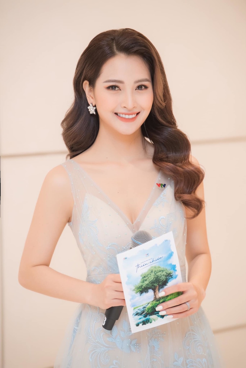  
Ngoài dẫn chương trình, Mù Tạt cũng góp mặt trong nhiều dự án truyền hình (Nguồn: Facebook Nguyễn Thị Huyền Trang) - Tin sao Viet - Tin tuc sao Viet - Scandal sao Viet - Tin tuc cua Sao - Tin cua Sao