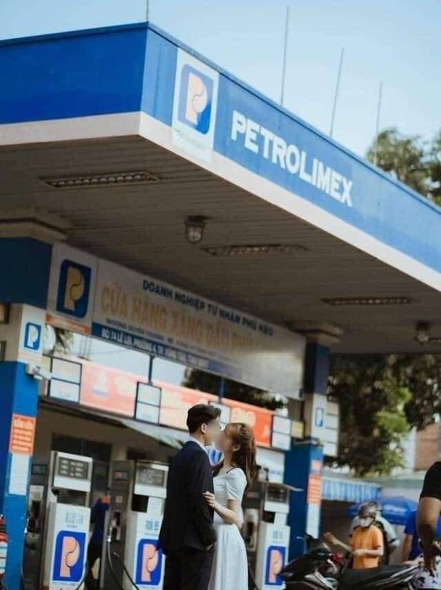 Cô dâu chú rể đều rất ưng ý với bộ ảnh cưới này. (Ảnh: Nguyễn Hoàng Tô Mạnh/Ăn Chơi Vũng Tàu)