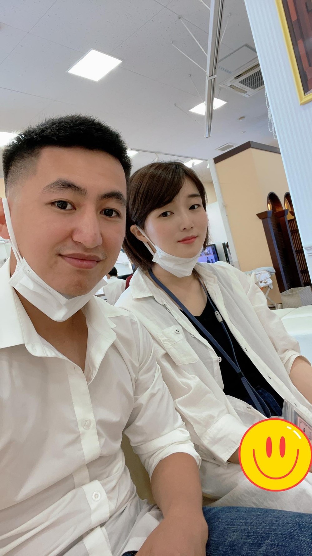  
Anh Toàn và cô vợ xinh đẹp người Nhật. (Ảnh: FB Phan Đình Toàn)