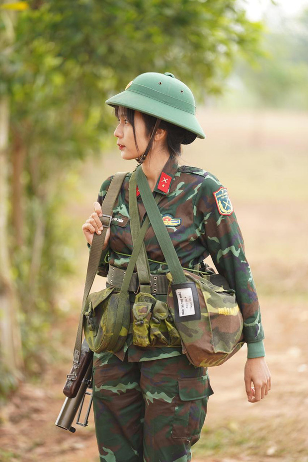  
Góc nghiêng cực phẩm của cô nàng. (Ảnh: FB Sao Nhập Ngũ)