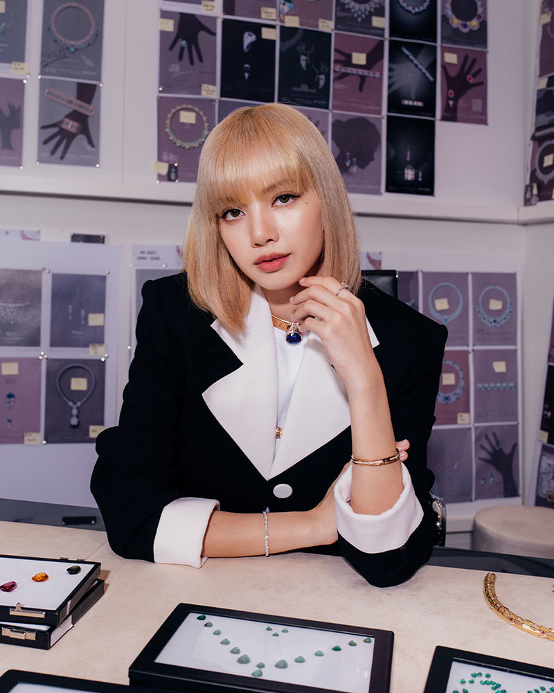 Lisa (BLACKPINK) đeo trang sức hơn 18 tỉ đồng dự sự kiện BVLGARI