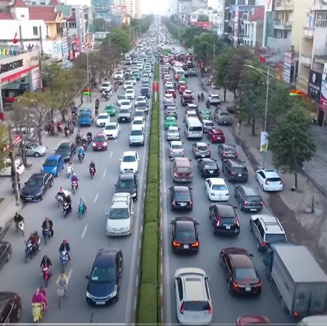  
Người đi xuất khẩu lao động ở hai địa phương này đã gửi về số tiền không nhỏ giúp gia đình sắm xe. (Ảnh: Tuổi Trẻ)