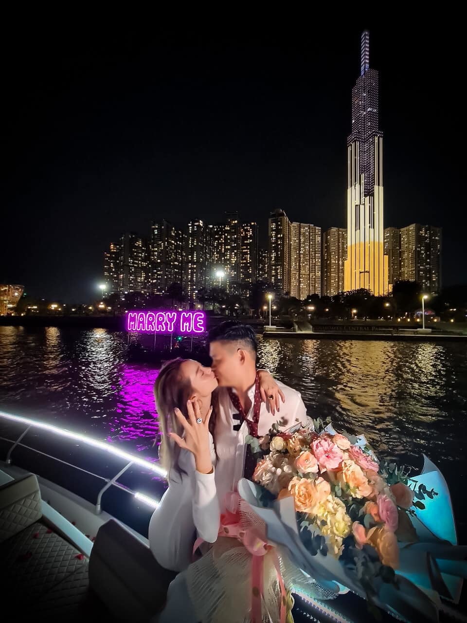 Cầu Hôn Phú Quốc Biểu tượng du lịch mới đốn tim các cặp đôi với view hẹn  hò lãng mạn