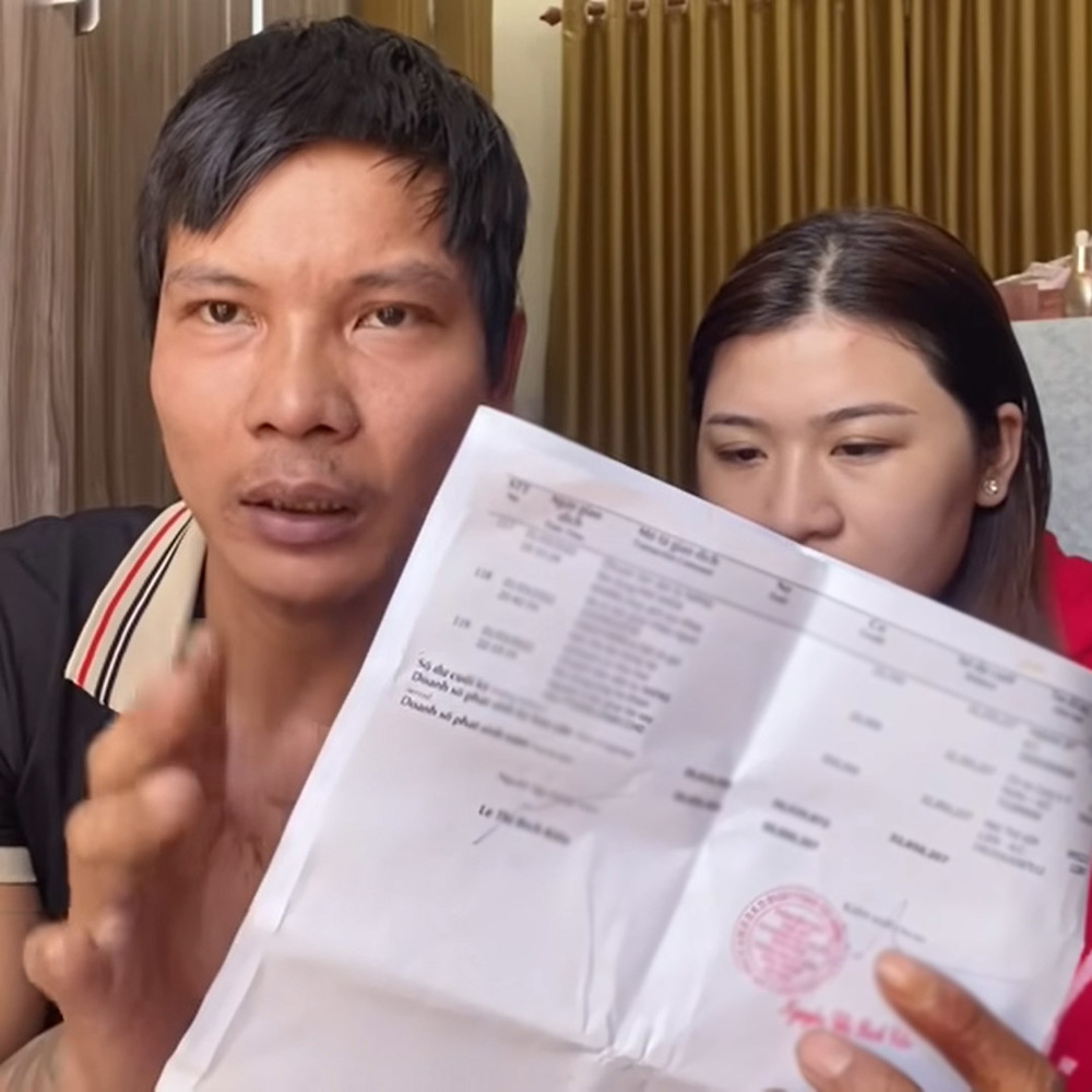  Lộc Fuho công bố sao kê những khoản mà mạnh thường quân đã đóng góp cho quỹ từ thiện. (Ảnh: Chụp màn hình video Lộc Fuho)