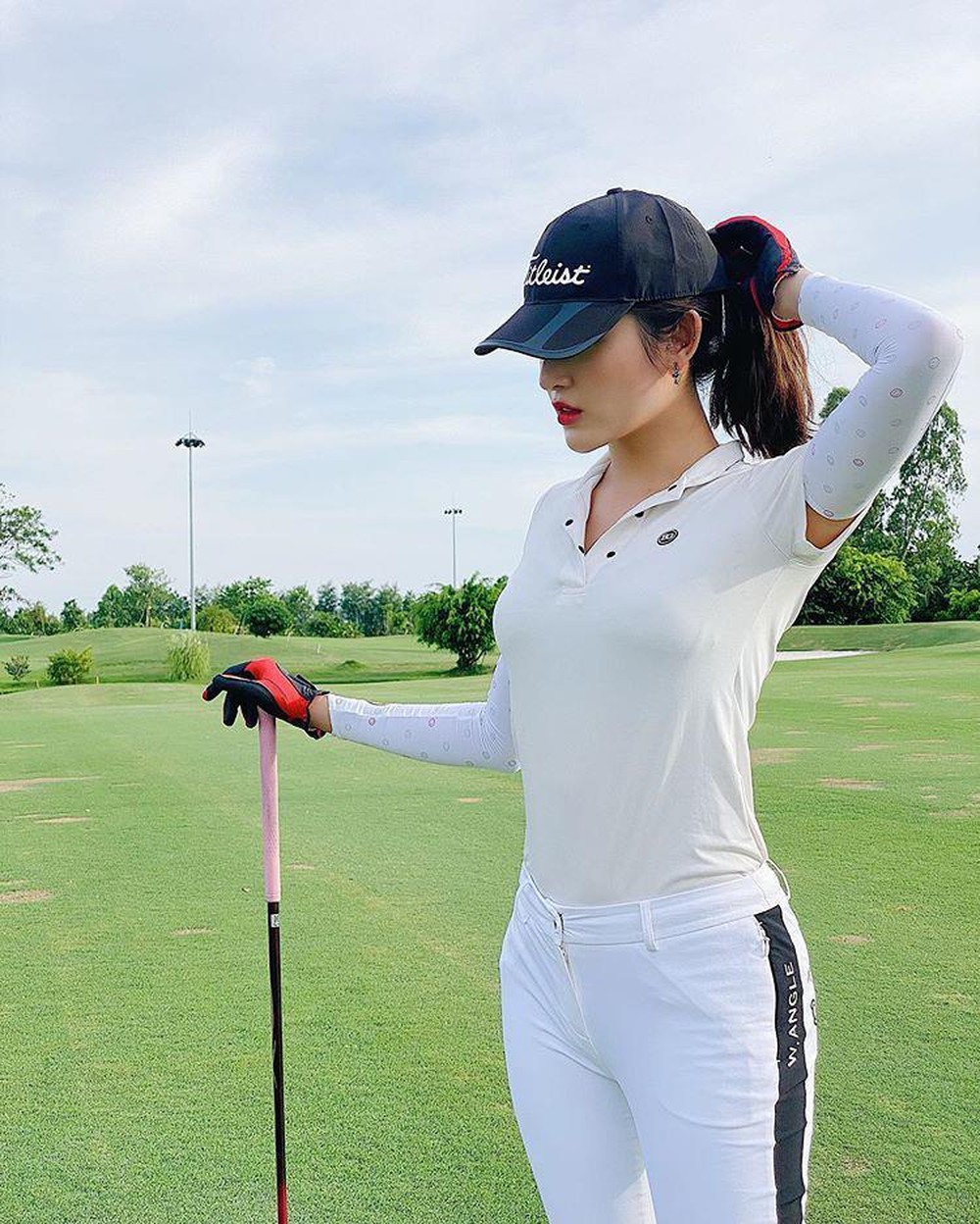  
Môn thể thao Golf thường chỉ được ưa chuộng bởi giới nhà giàu lắm tiền (Ảnh FB Nguyen Trang Huyen My)