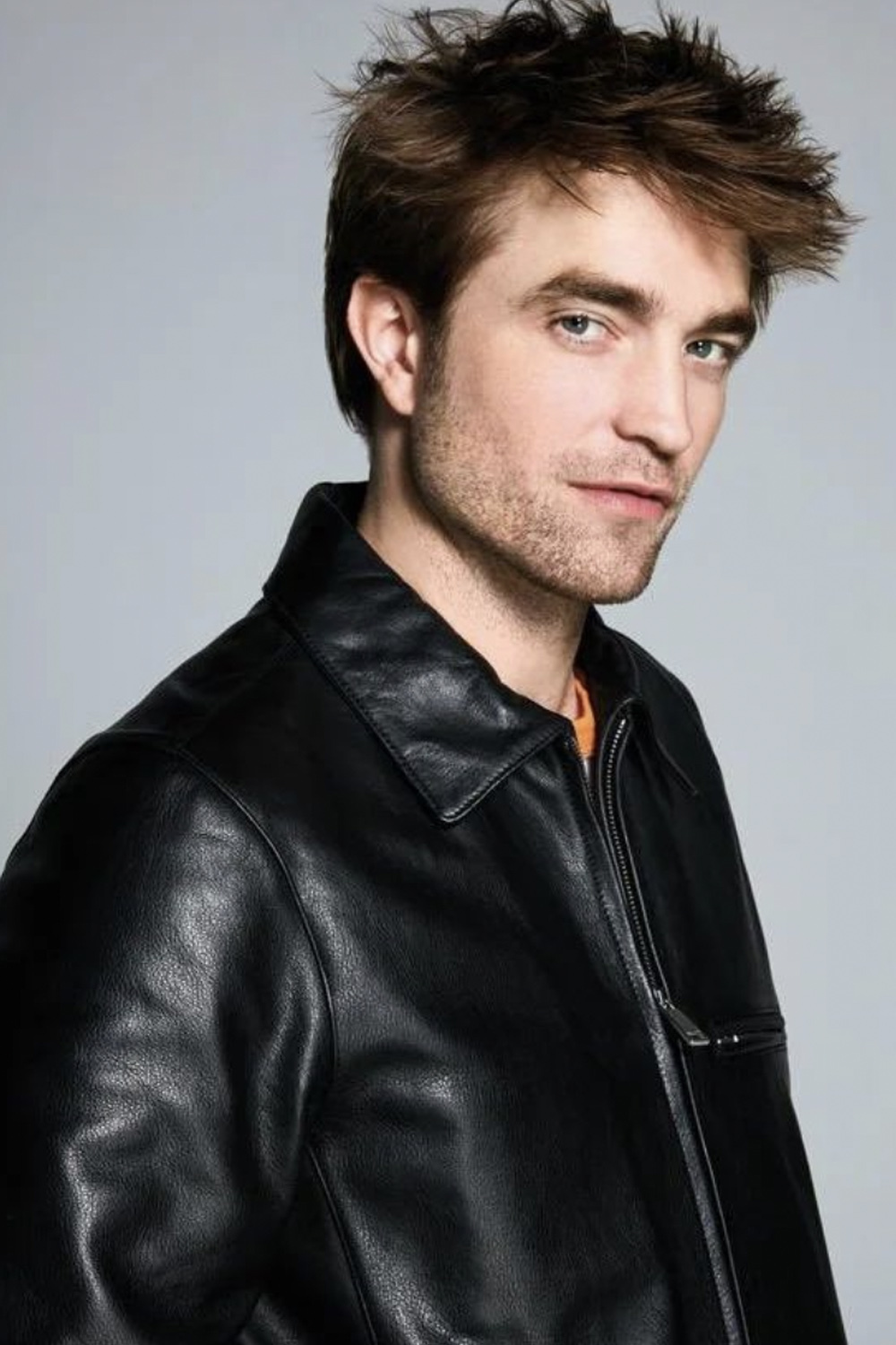  Cận cảnh nhan sắc tuổi 35 của Robert Pattinson. (Ảnh: Instagram @robertpattinsonv)