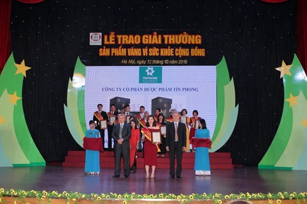  Giải thưởng Sản phẩm vàng vì sức khỏe cộng đồng được trao cho Dược phẩm Tín Phong