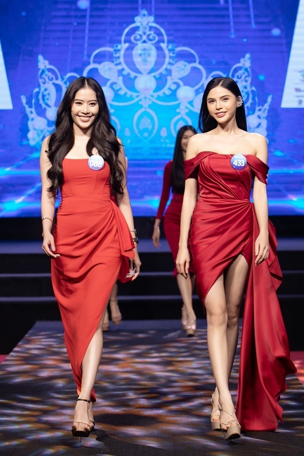  
Cô nàng xuất hiện đầy rạng rỡ tại Miss World Vietnam. (Ảnh: FB Nguyễn Lệ Nam Em) - Tin sao Viet - Tin tuc sao Viet - Scandal sao Viet - Tin tuc cua Sao - Tin cua Sao