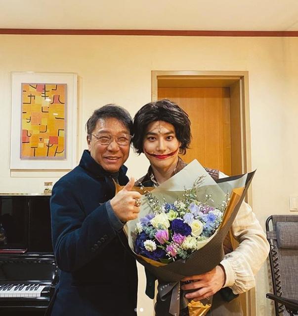 Suho là một thiếu gia giàu có, được Lee So Man rất yêu mến. (Ảnh: IG suho)