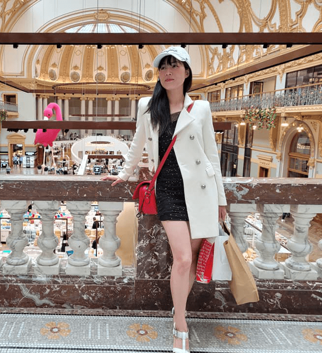  
Kênh YouTube của chị Sang thường chia sẻ về hoạt động giúp đỡ người vô gia cư. (Ảnh: FB Sang Thị Nở)