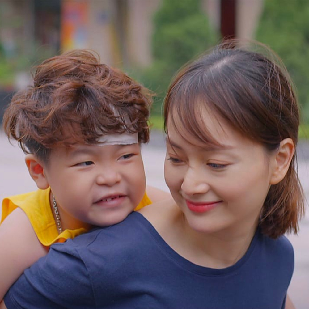 Vai diễn trong Thương Ngày Nắng Về đã giúp mỹ nhân 8x có thêm sự yêu thương từ hội chị em. (Ảnh: Tư liệu phim)