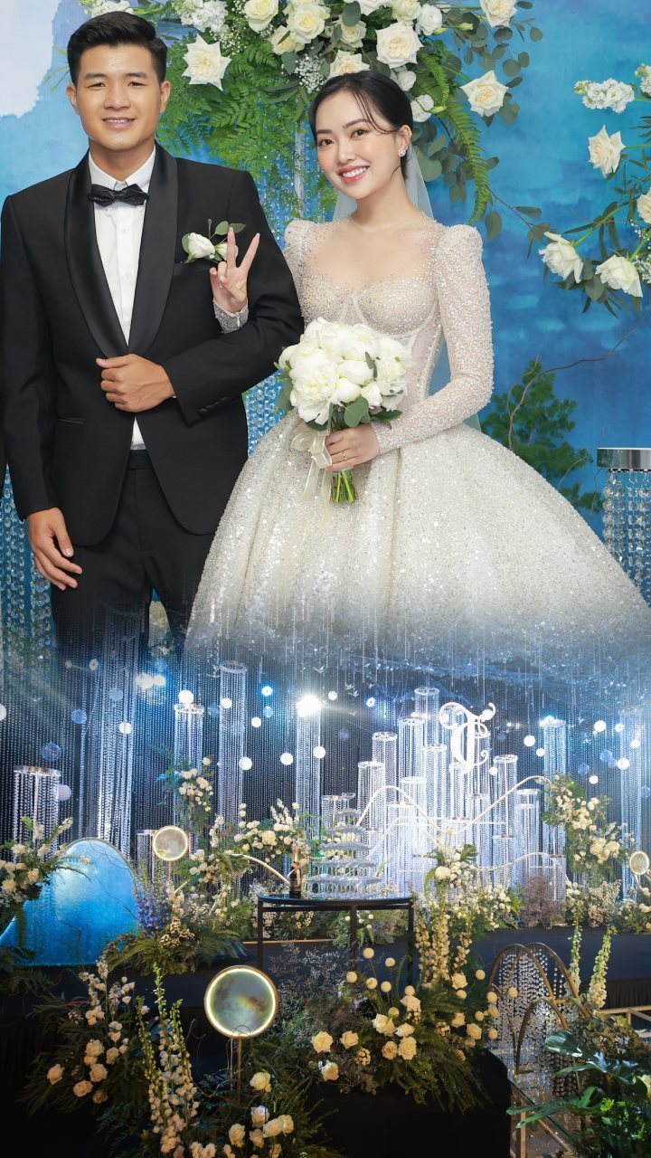 
Hà Đức Chinh và Mai Hà Trang tổ chức lễ cưới lộng lẫy tại Hà Nội. 