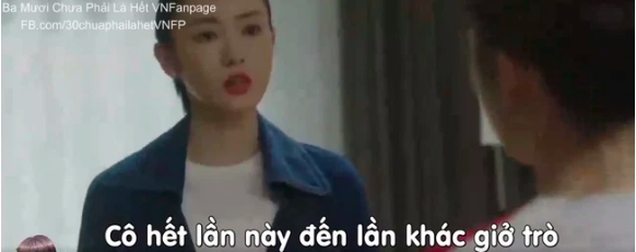  

Dù chồng ngoại tình như Cố Giai vẫn cư xử văn minh với đối phương, cho đến khi họ động đến con trai cô. (Ảnh: Phim 30 chưa phải là hết)