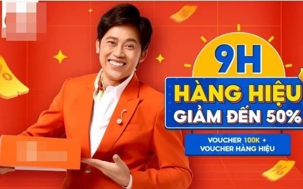  
Hoài Linh trước đó bị gỡ hình ảnh quảng cáo vì vướng ồn ào. (Ảnh: FB Hoài Linh)