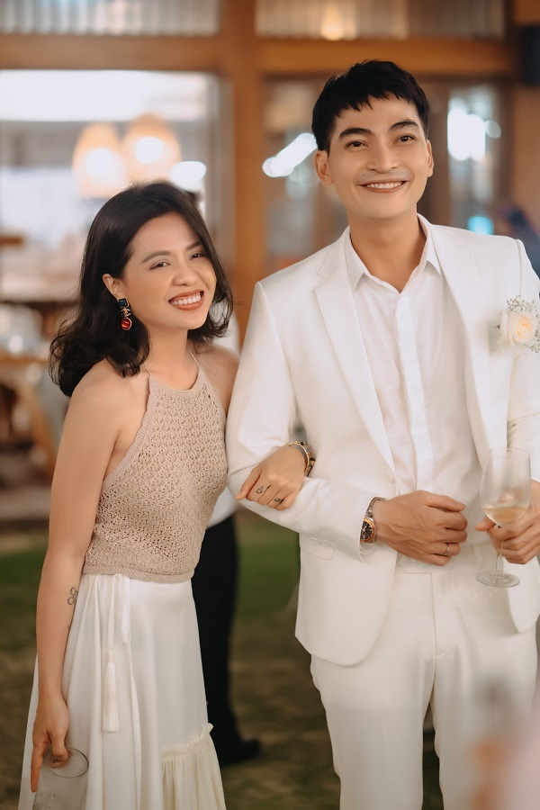  
Chị gái Khương Ngọc cũng tổ chức đám cưới cùng ngày em trai. (Ảnh: FBNV) - Tin sao Viet - Tin tuc sao Viet - Scandal sao Viet - Tin tuc cua Sao - Tin cua Sao