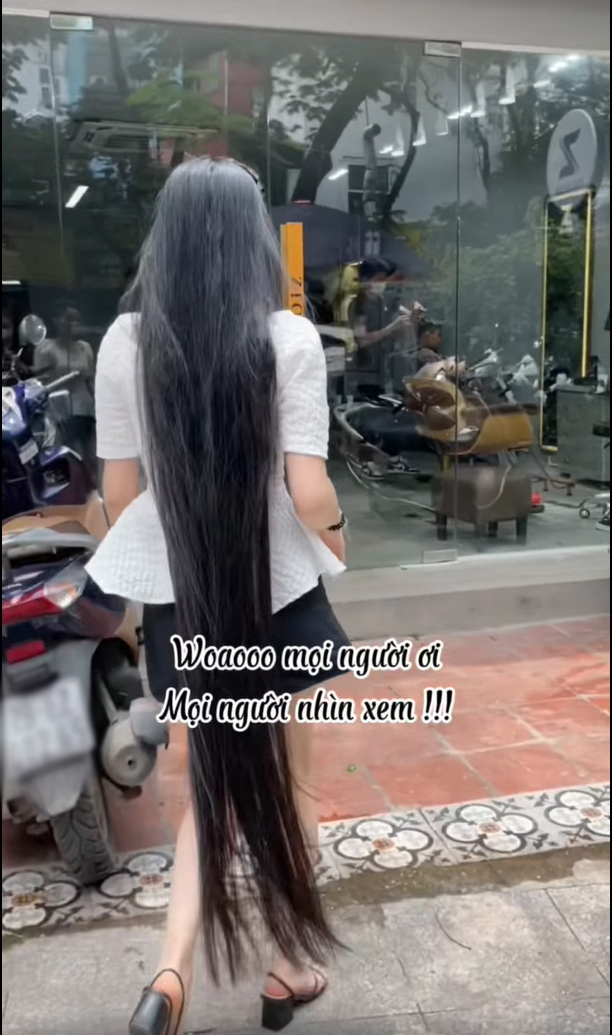 Cảm động cô gái 'cắt phăng' mái tóc dài 4 tấc hiến tặng bệnh nhân ung thư