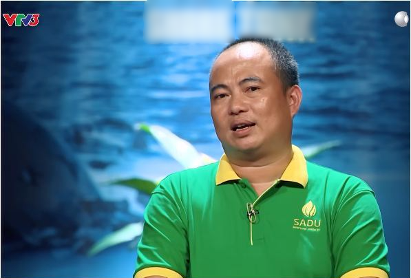  
Nhà sáng lập Phan Trung Kiên giới thiệu dự án trứng gà dược liệu trên chương trình khởi nghiệp. (Ảnh cắt từ chương trình Shark Tank Vietnam)