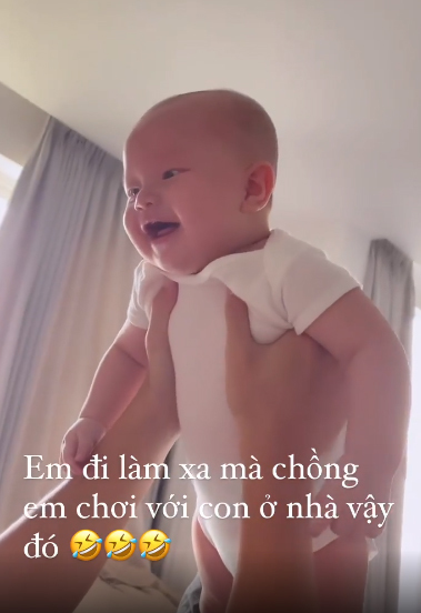  
Sao nam này thường xuyên chơi đùa với con những trò cảm giác mạnh đến Hà Hồ cũng bó tay. (Ảnh: Instagram henrylisaleon)