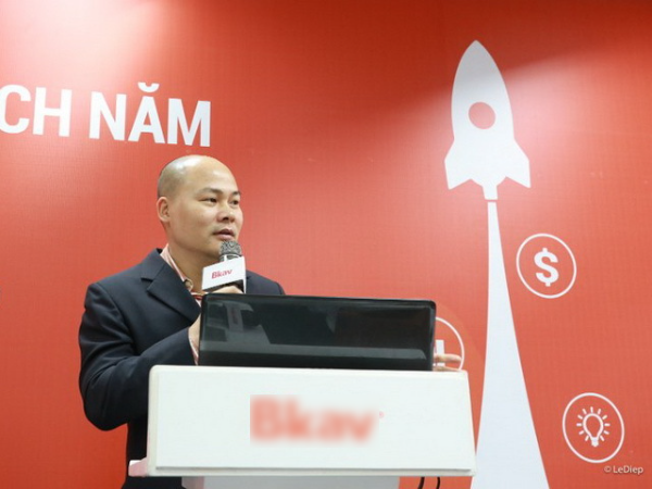  
Nguyễn Tử Quảng trong một buổi phát biểu tại công ty Bkav. (Ảnh: Bkav.vn)