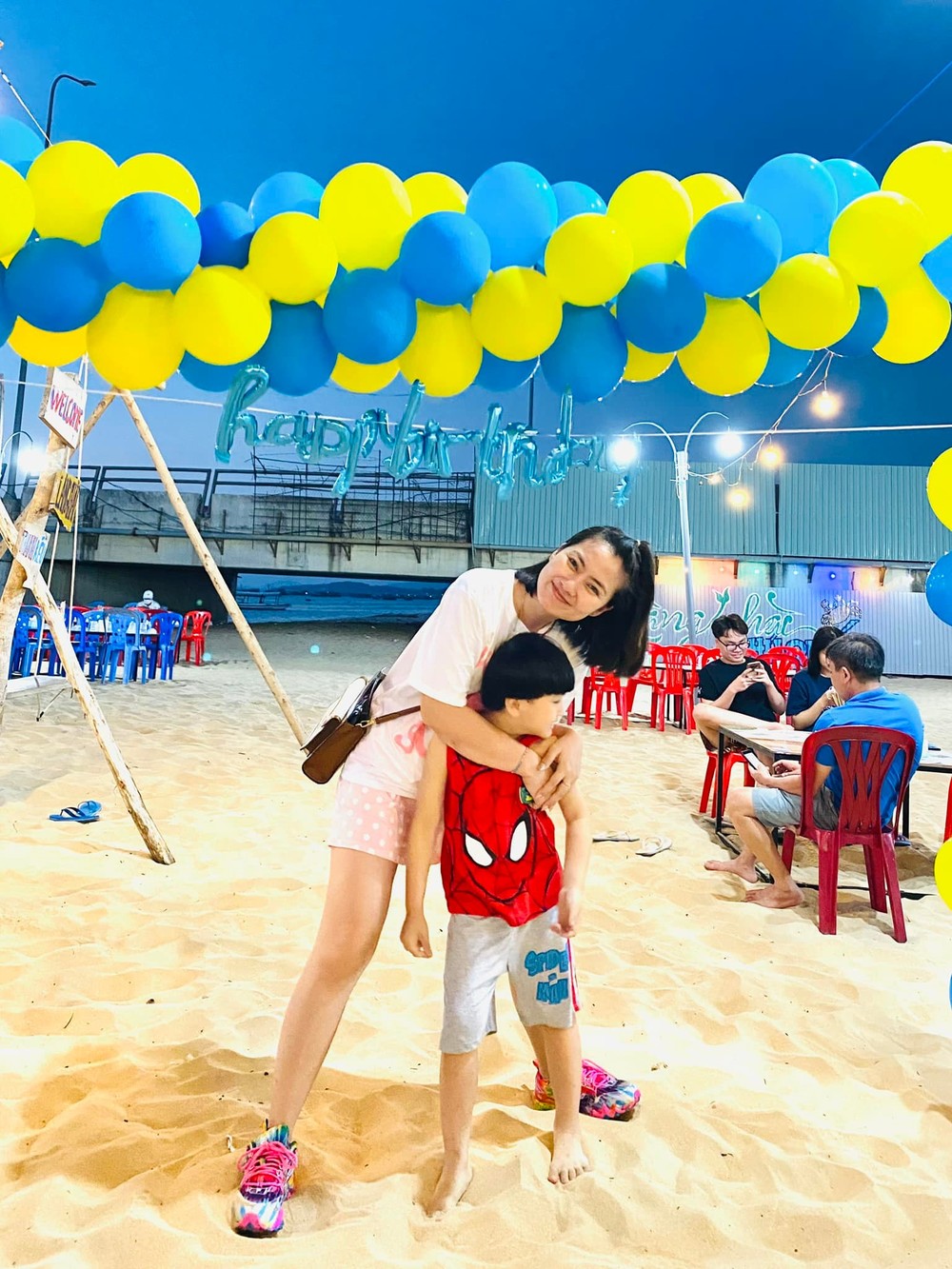  Người đẹp 8X luôn dành những điều bất ngờ cho quý tử. (Ảnh: Ngọc Lan Nguyễn) - Tin sao Viet - Tin tuc sao Viet - Scandal sao Viet - Tin tuc cua Sao - Tin cua Sao