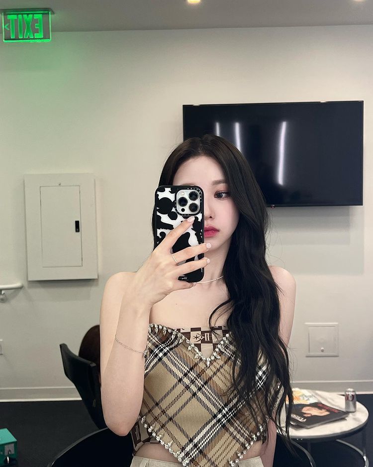 Karina là một trong những visual sáng giá của nhà SM. (Ảnh: Instagram @aespa_official)