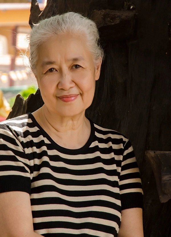  
Không chỉ dạy nấu ăn bà có xuất bản rất nhiều cuốn sách hay về các công thức nấu ăn thuần Việt. (Ảnh: Tuệ Vân)