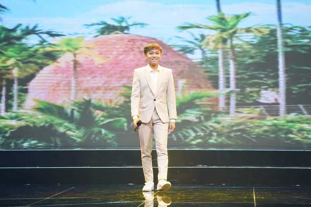  Hồ Văn Cường thường xuyên được đến sân khấu lớn. (Ảnh: Facebook FC Hồ Văn Cường) - Tin sao Viet - Tin tuc sao Viet - Scandal sao Viet - Tin tuc cua Sao - Tin cua Sao