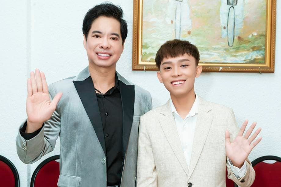  
Sự thành công của anh có không ít sự hậu thuẫn từ Ngọc Sơn. (Ảnh: Facebook FC Hồ Văn Cường) - Tin sao Viet - Tin tuc sao Viet - Scandal sao Viet - Tin tuc cua Sao - Tin cua Sao