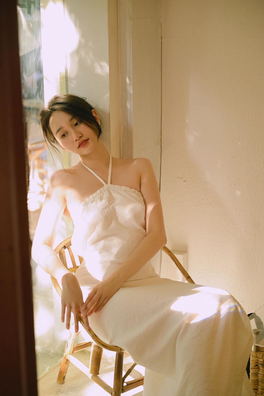  Trúc Anh gây thương nhớ bởi vẻ ngoài mong manh, dịu dàng. (Ảnh: FB Nguyễn Trúc Anh) - Tin sao Viet - Tin tuc sao Viet - Scandal sao Viet - Tin tuc cua Sao - Tin cua Sao