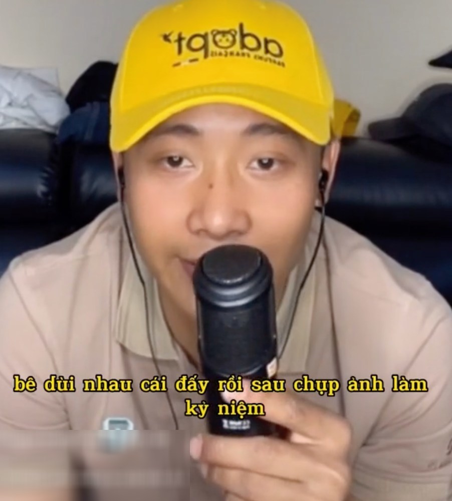  
Anh chàng mong có thể giao lưu, gặp gỡ mọi người một cách vô tư, tự nhiên ở ngoài đường. (Ảnh: TikTok Phạm Quang Linh)