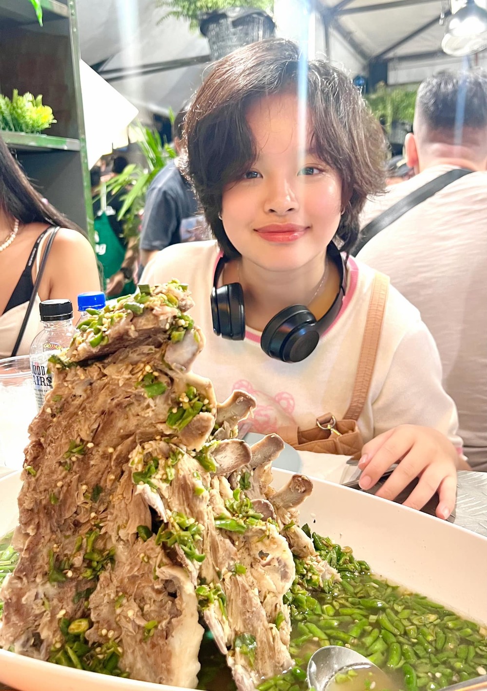    Con gái đầu lòng của Thúy Hạnh thay đổi rõ nét khi cắt tóc. (Ảnh: Facebook Bui Thuy Hanh) - Tin sao Viet - Tin tuc sao Viet - Scandal sao Viet - Tin tuc cua Sao - Tin cua Sao