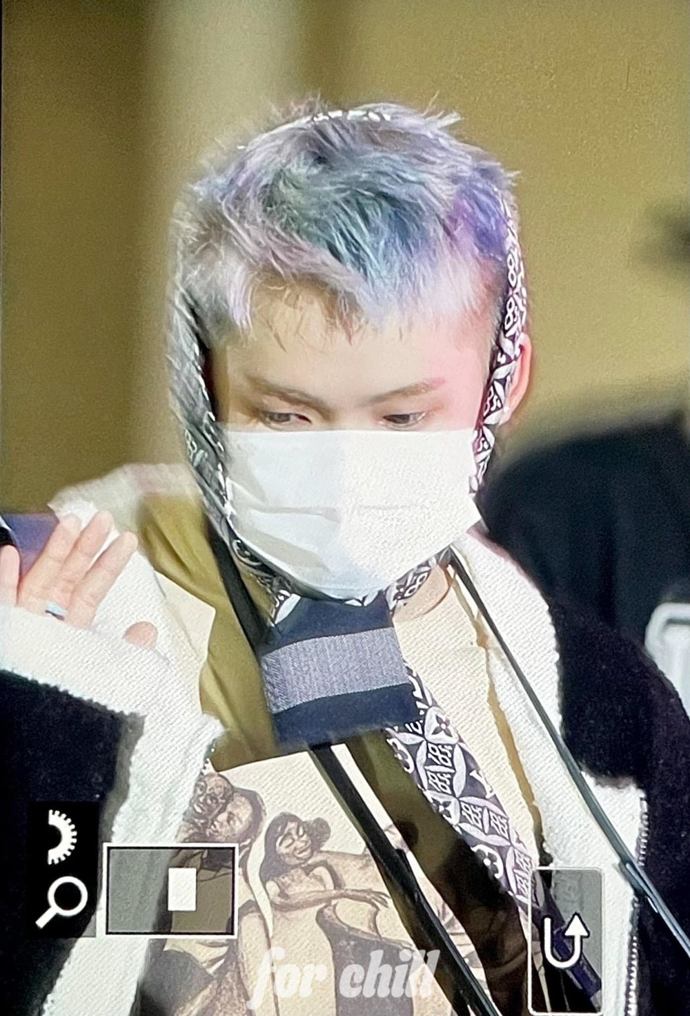    Diện mạo mới lạ của Hyunsuk được công chúng quan tâm. (Ảnh: Twitter @forchill421)