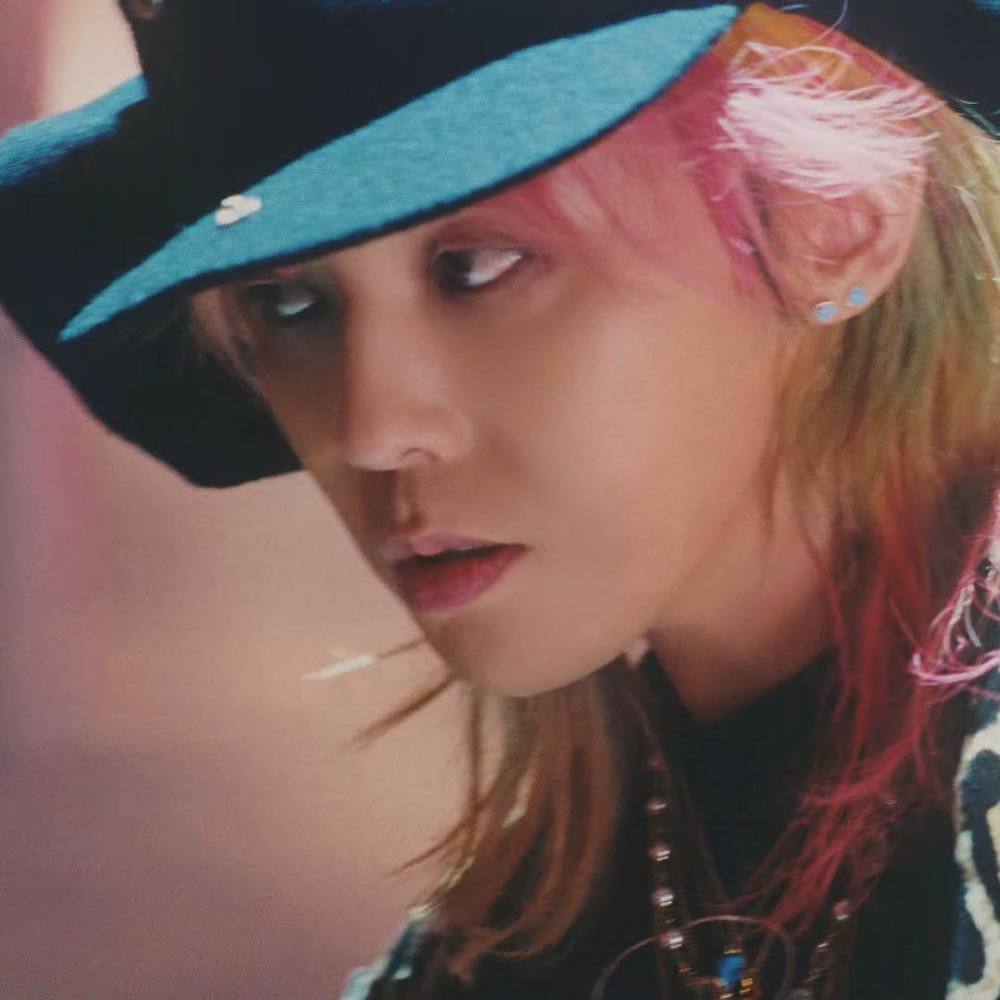    Kiểu tóc tôn lên visual điển trai của G-Dragon. (Ảnh: Chụp màn hình YouTube BIGBANG)